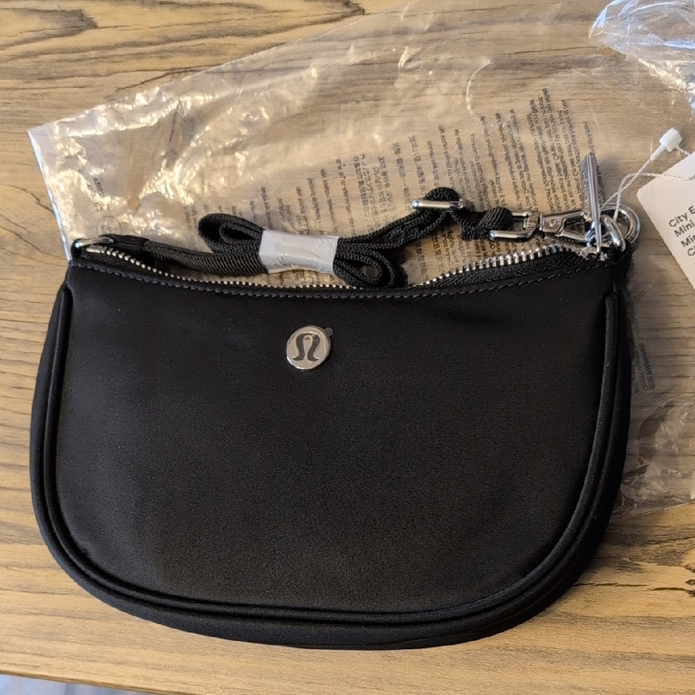 lululemon athletica Black Crossbody Pouch